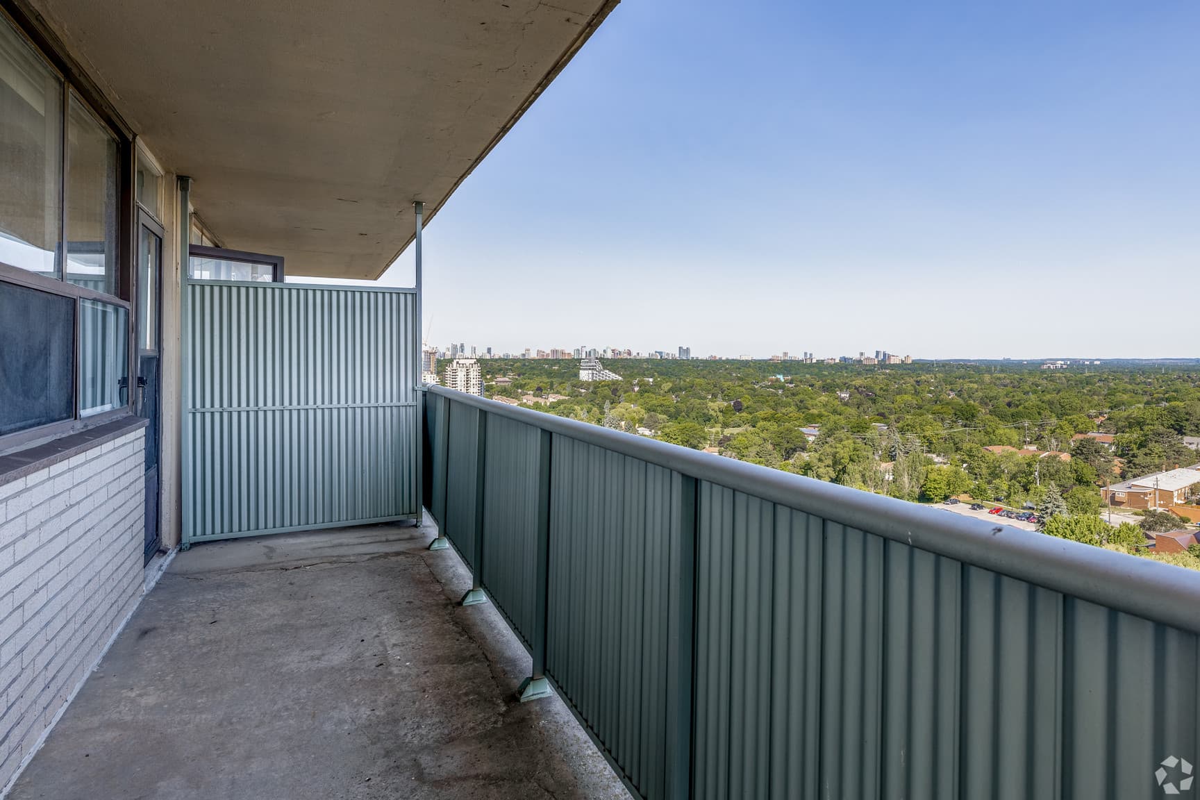 Sunrise Tower Apartments — 1 Bedroom - Photo 18