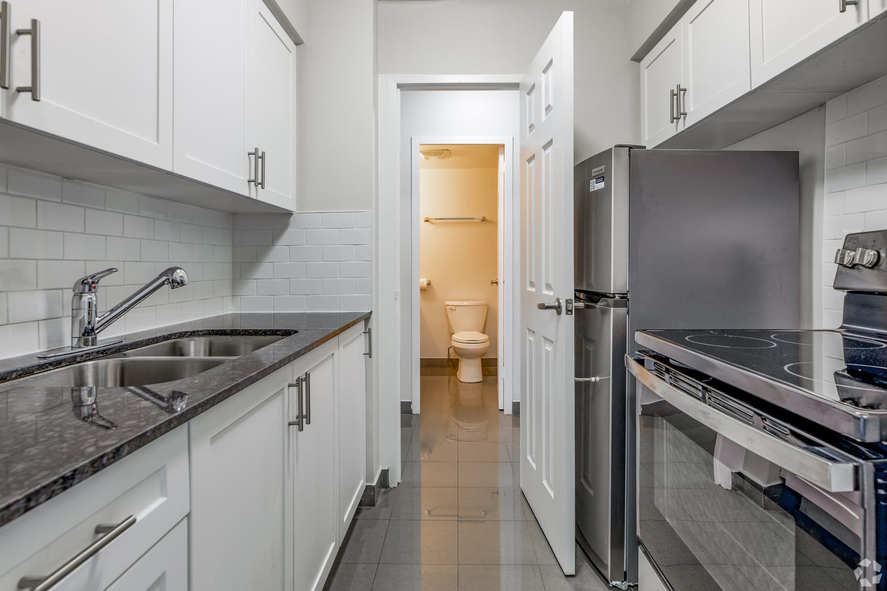 Sunrise Tower Apartments — 1 Bedroom - Photo 23