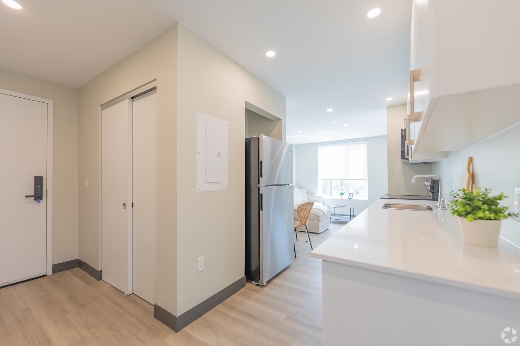 Residences on Niagara — 1 Bedroom - Photo 18