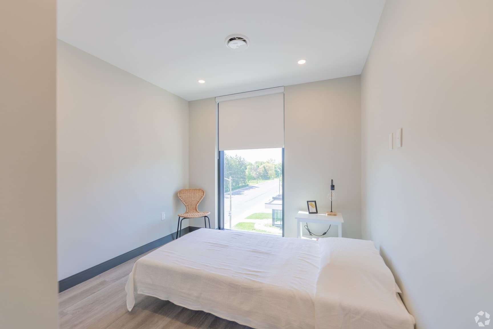 Residences on Niagara — 1 Bedroom - Photo 19