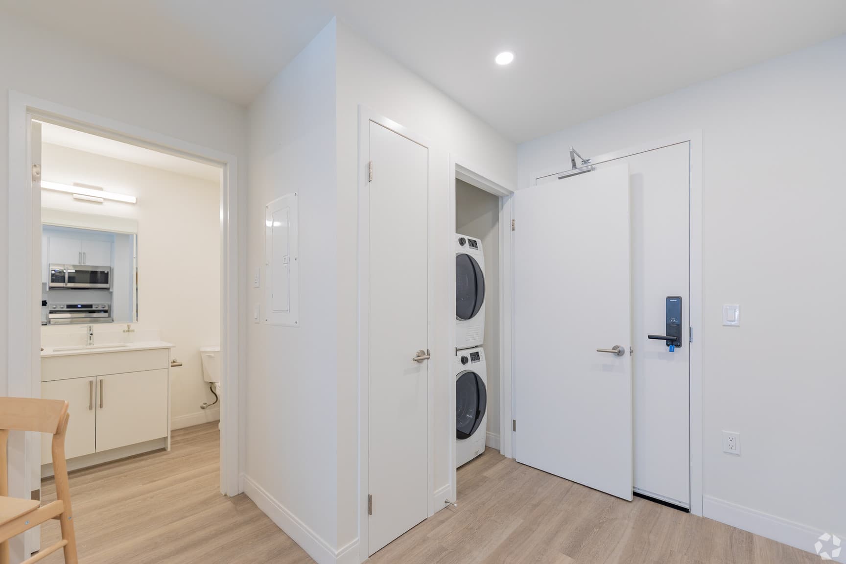 Residences on Niagara — 1 Bedroom - Photo 30