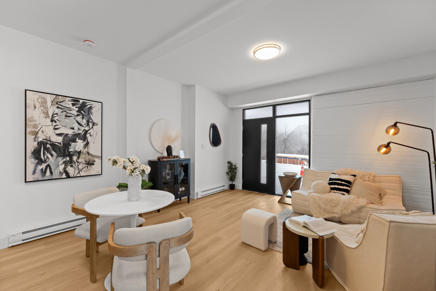 425 Fourth Street — 1 Bedroom - Photo 2
