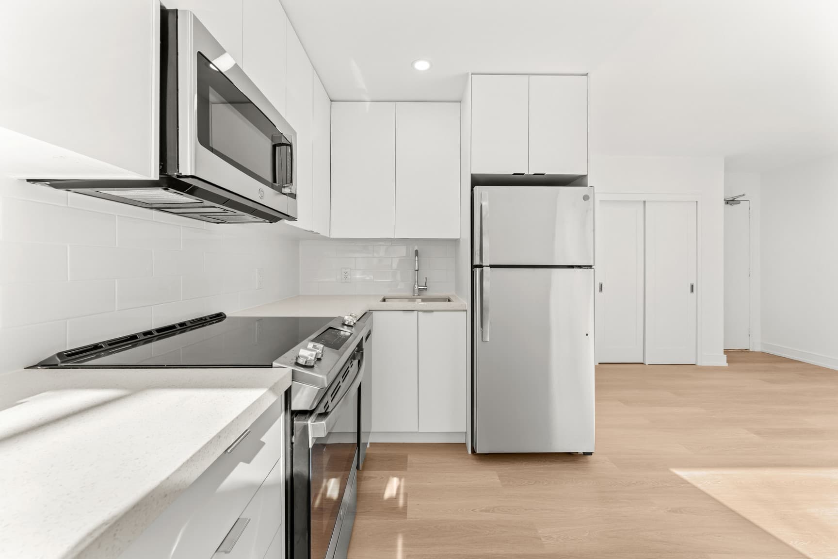 Tyndall Tower — 1 Bedroom - Photo 9