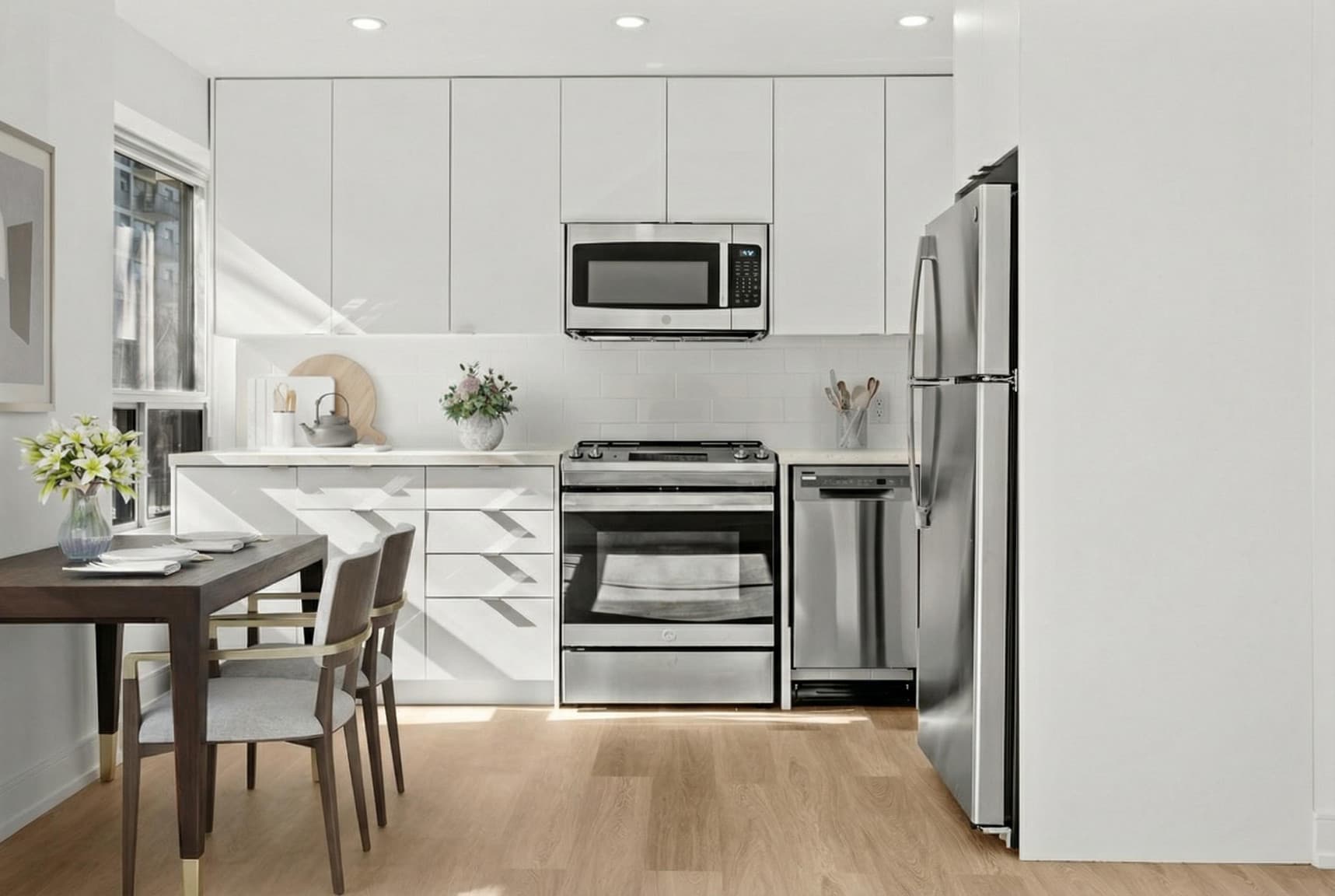 Spencer Apartments — Bachelor - Photo 18