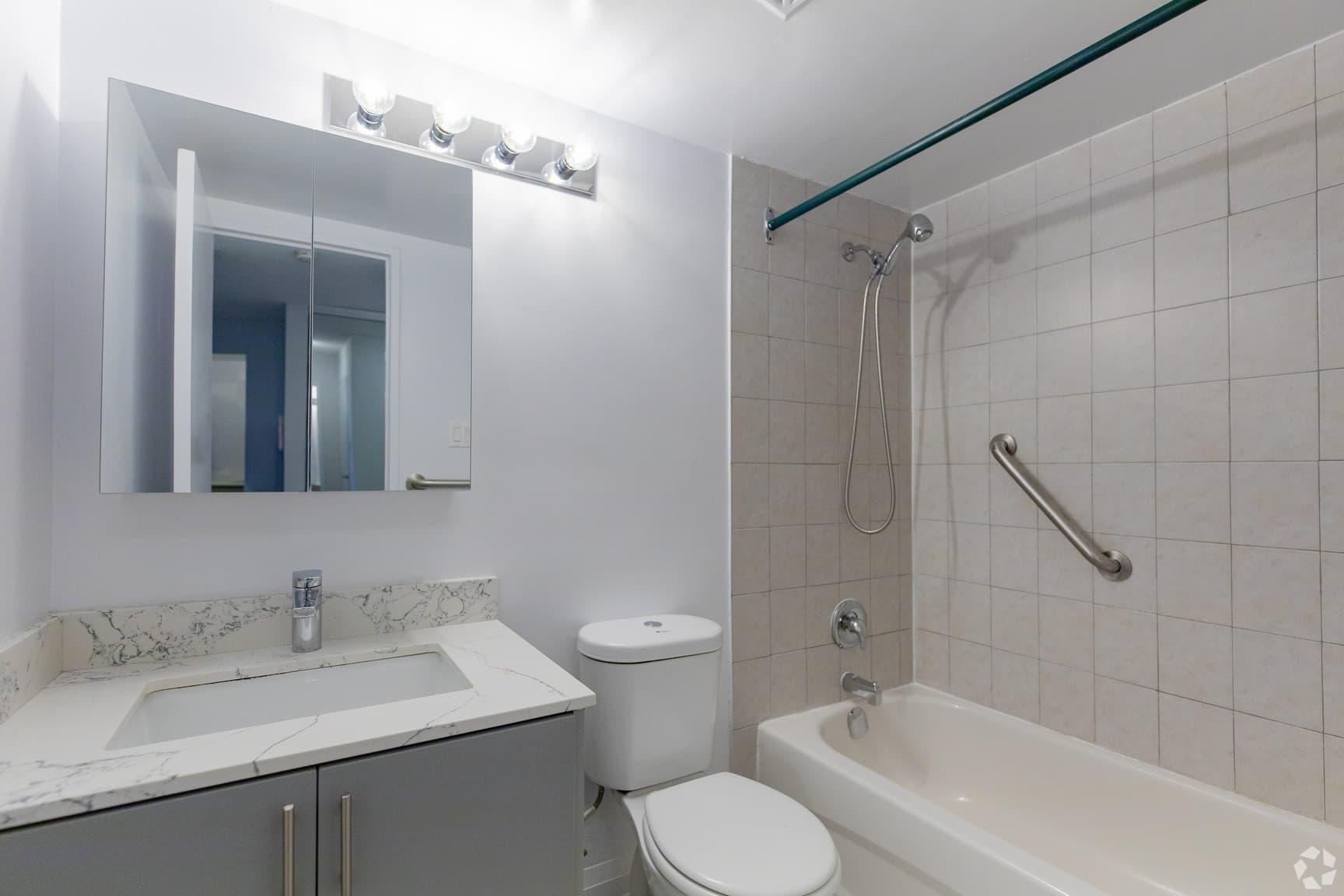 4001 Steeles Ave W. — Jr 2 Bedroom - One Month Free - Photo 29