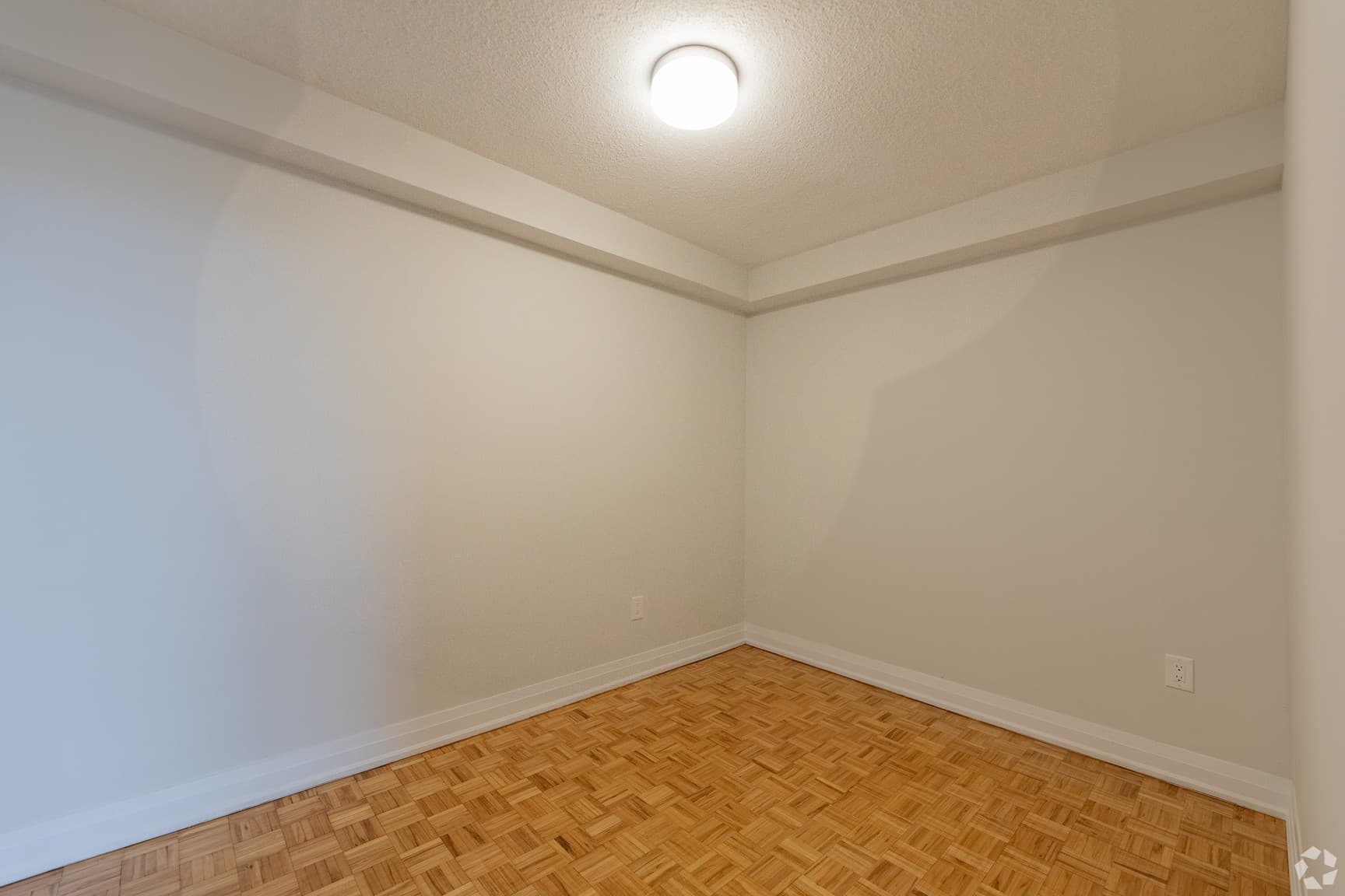 4001 Steeles Ave W. — Jr 2 Bedroom - One Month Free - Photo 32