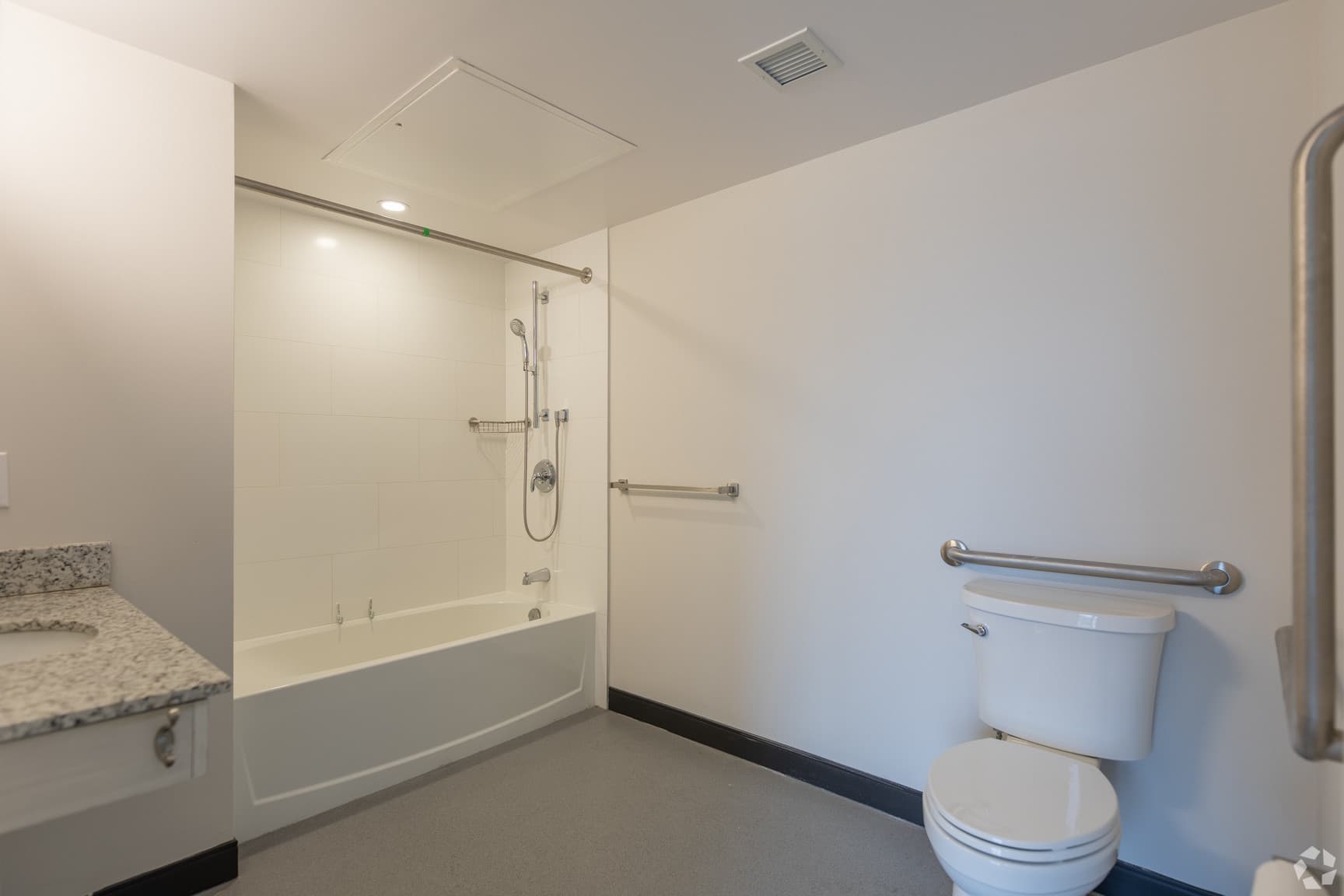 2346 Weston — 2 Bedroom - Photo 29