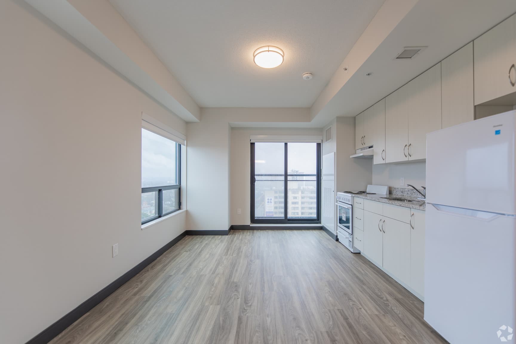 2346 Weston — 2 Bedroom - Photo 38
