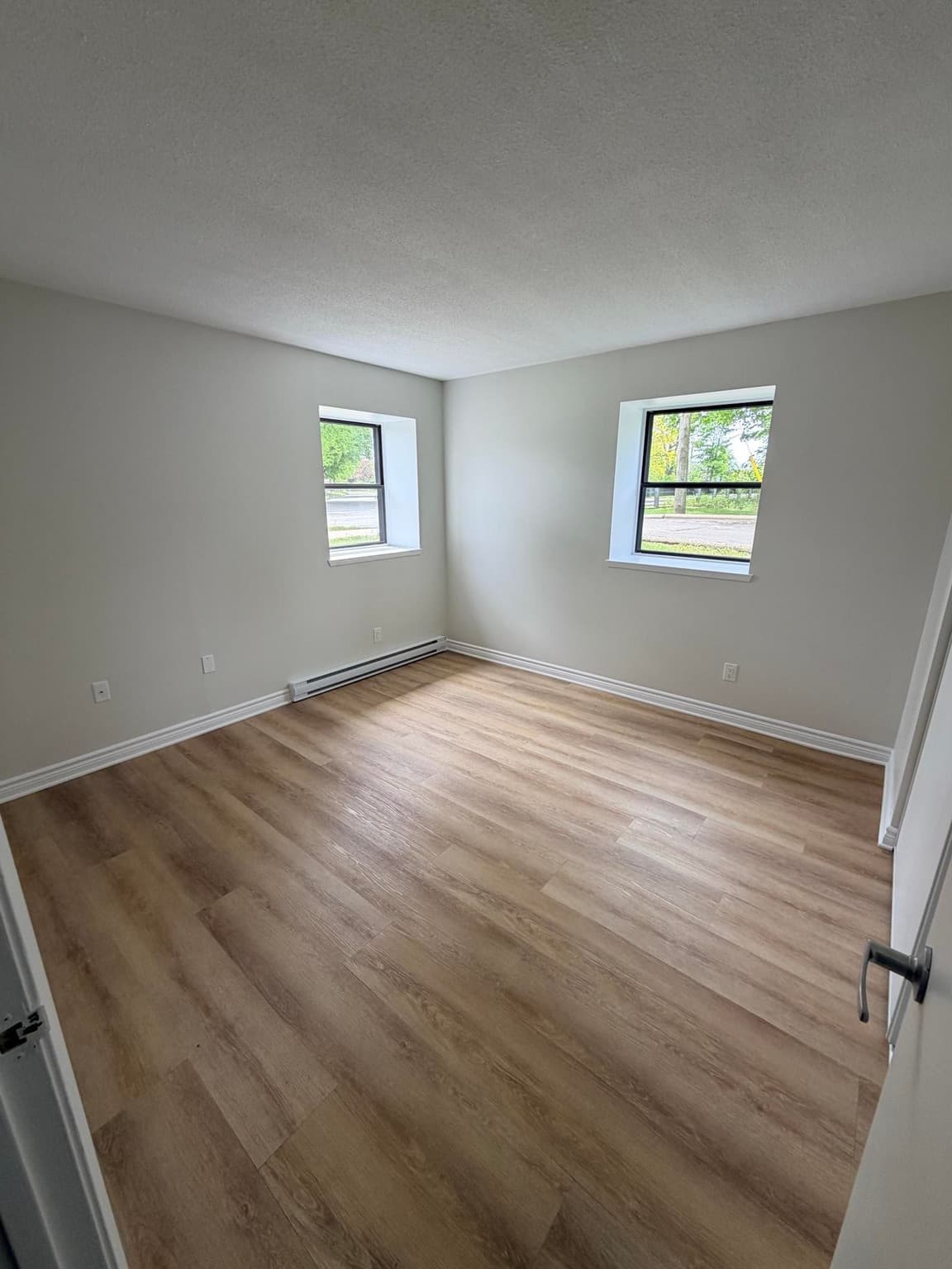 Riverside Terrace — 2 Bedroom call 905-732-8565 - Photo 8
