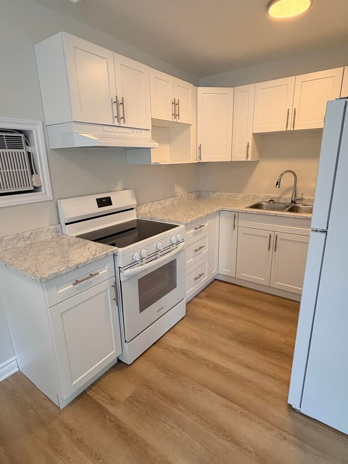 Riverside Terrace — 2 Bedroom call 905-732-8565 - Photo 2