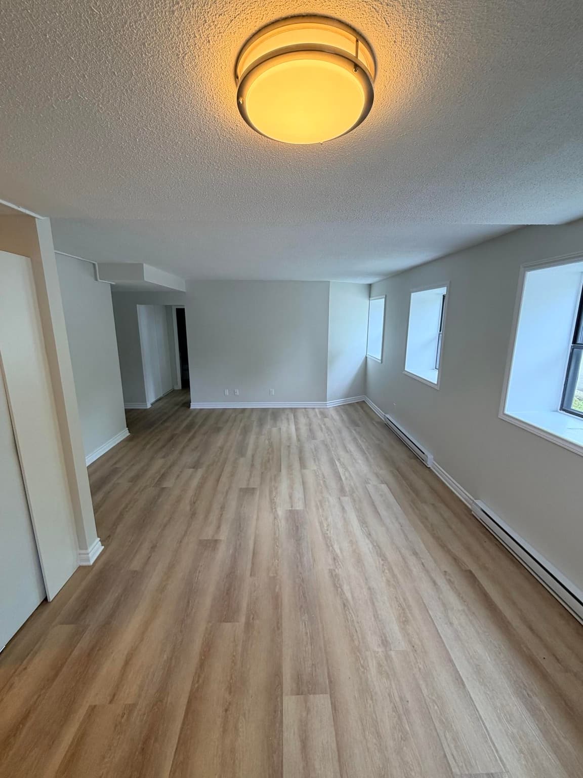 Riverside Terrace — 2 Bedroom call 905-732-8565 - Photo 3