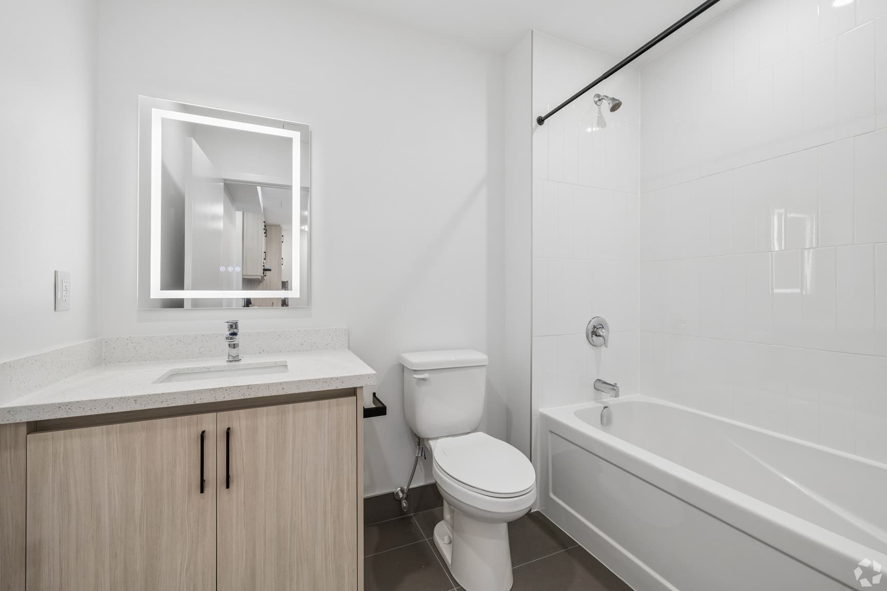425 Fourth Street — 1 Bedroom - Photo 33