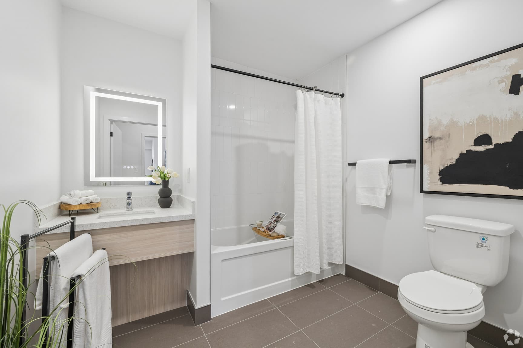 425 Fourth Street — 1 Bedroom - Photo 36