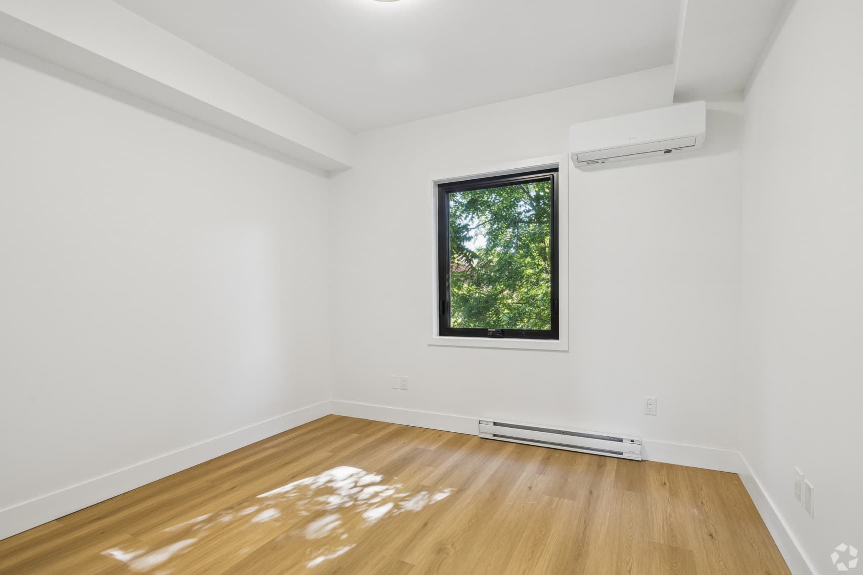 425 Fourth Street — 1 Bedroom - Photo 39