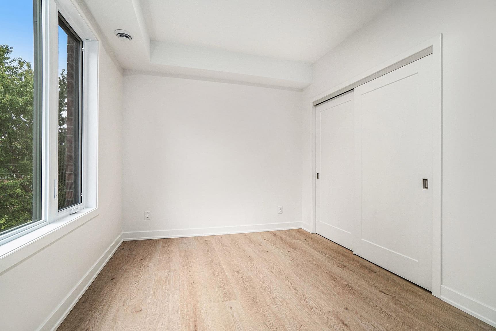 373 Iberville st — Top floor 2 bedroom - Photo 10