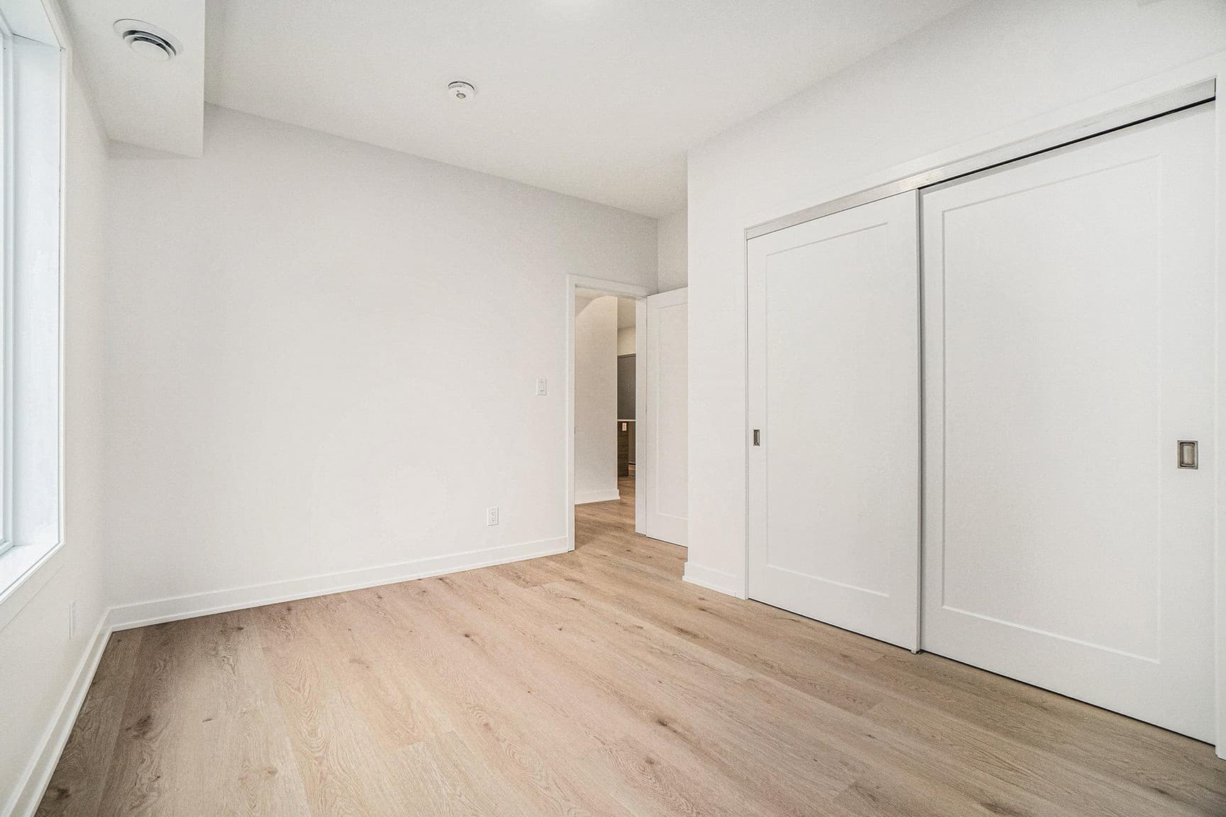 373 Iberville st — Top floor 2 bedroom - Photo 9