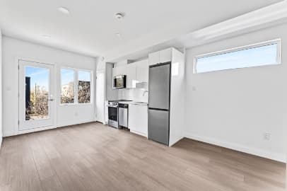 368 Tweedsmuir Avenue — Bachelor - Photo 2