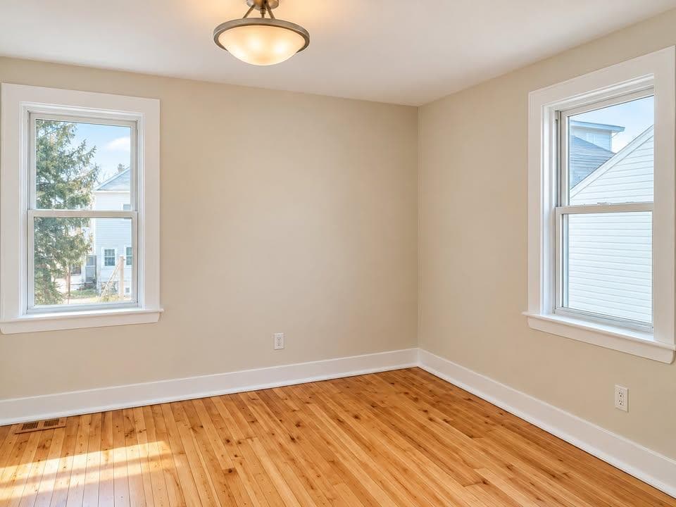93 Adeline Street — 3 bed, 1 Bath - Photo 8
