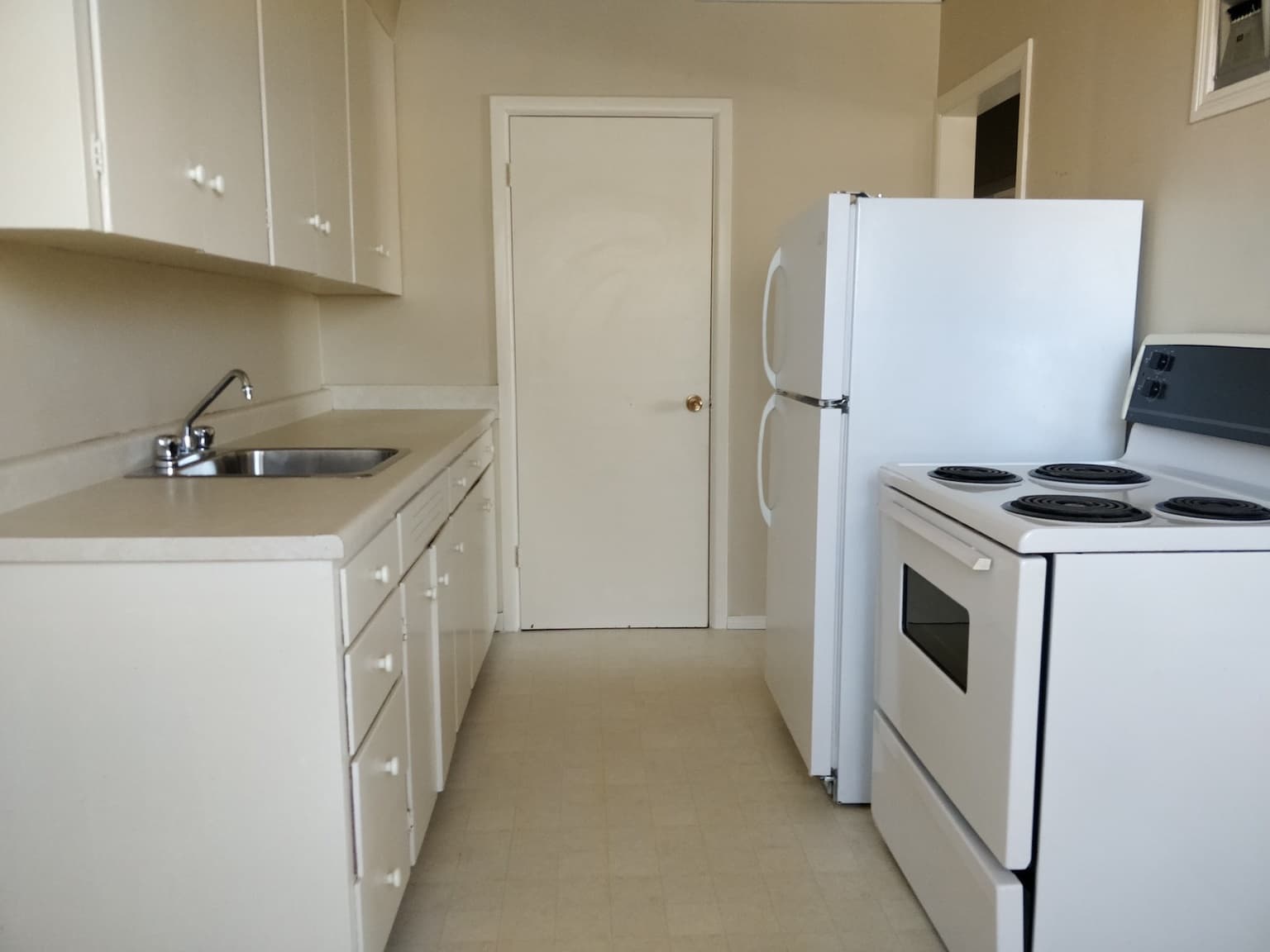 Carlson Apartments — 1 bedroom - Photo 7