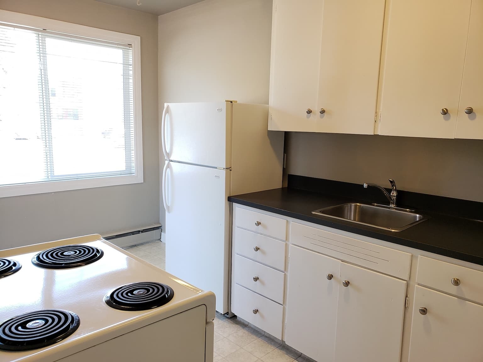 Carlson Apartments — 1 bedroom - Photo 3