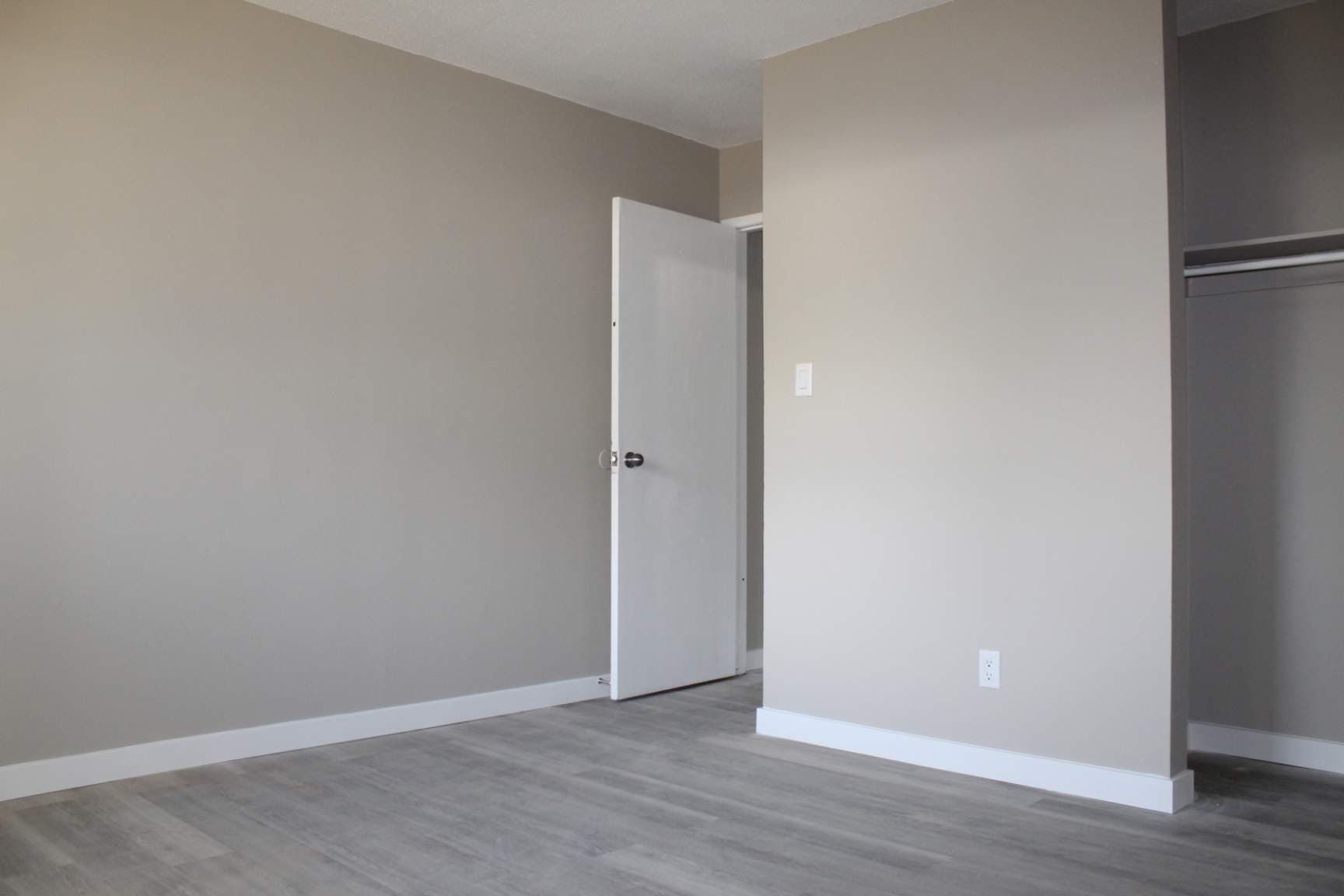 Mainstreet on 33rd — 1 bedroom - Photo 2