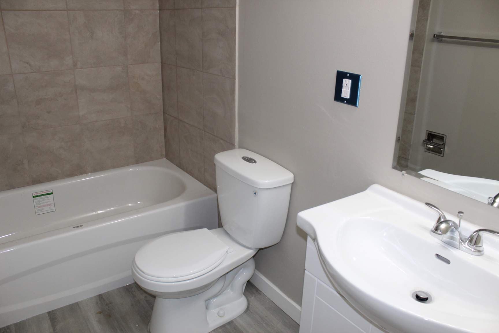 Mainstreet on 33rd — 1 bedroom - Photo 5