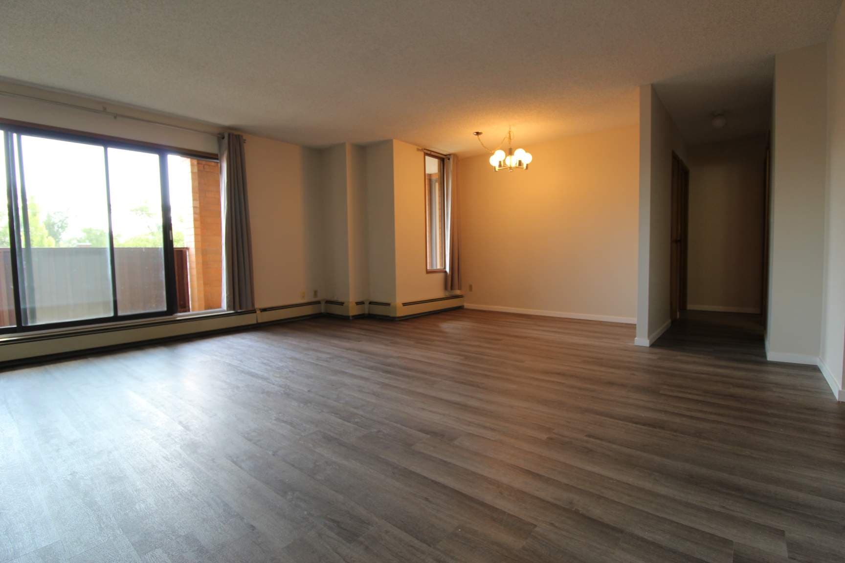 Crescent Heights View — 2 bedroom - Photo 4