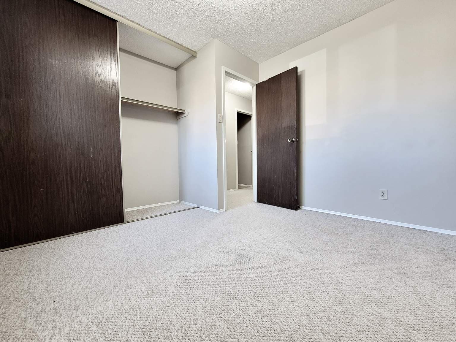 Mainstreet Mews — 1 bedroom - Photo 6