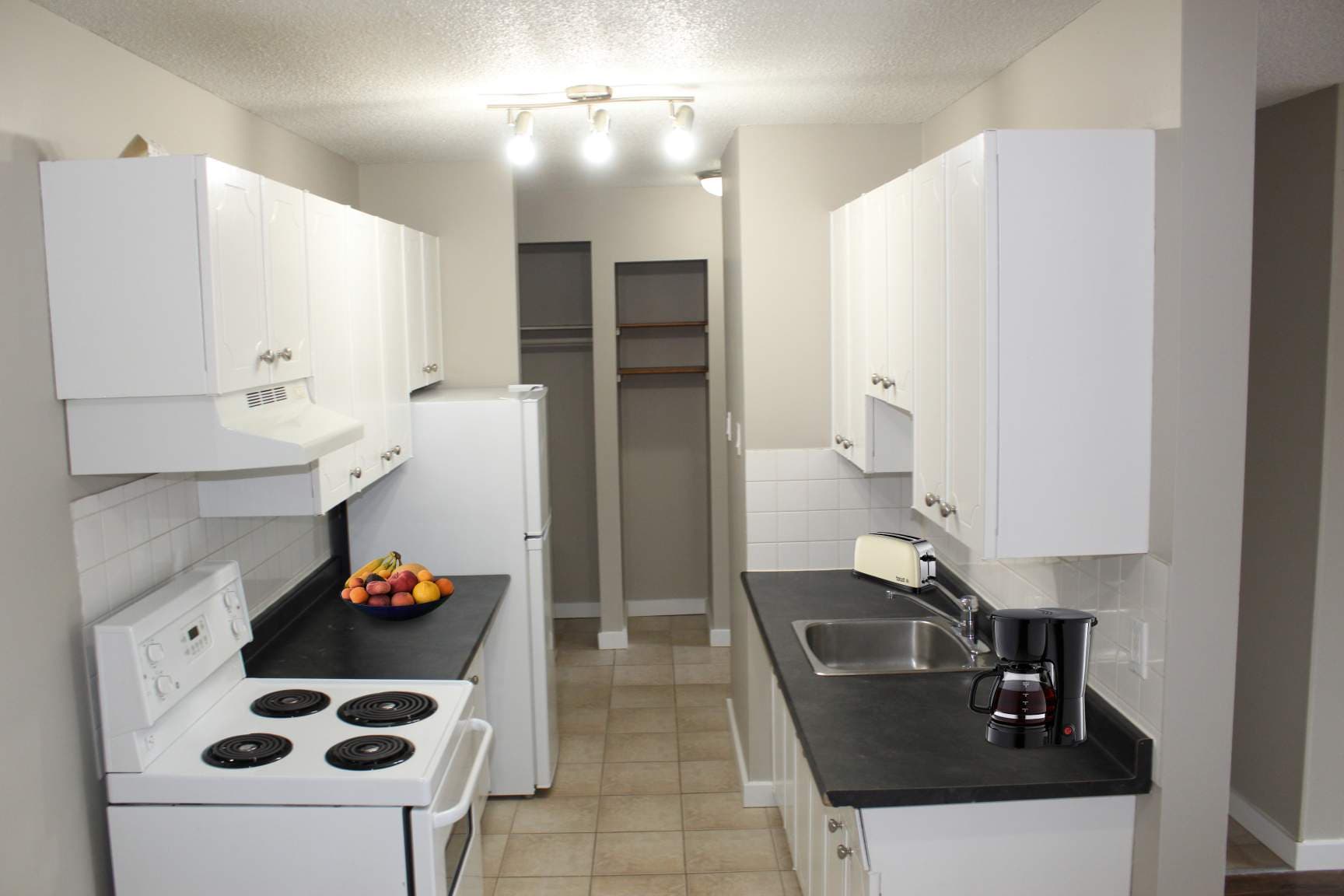 King Edward Apartments — 1 bedroom - Photo 4