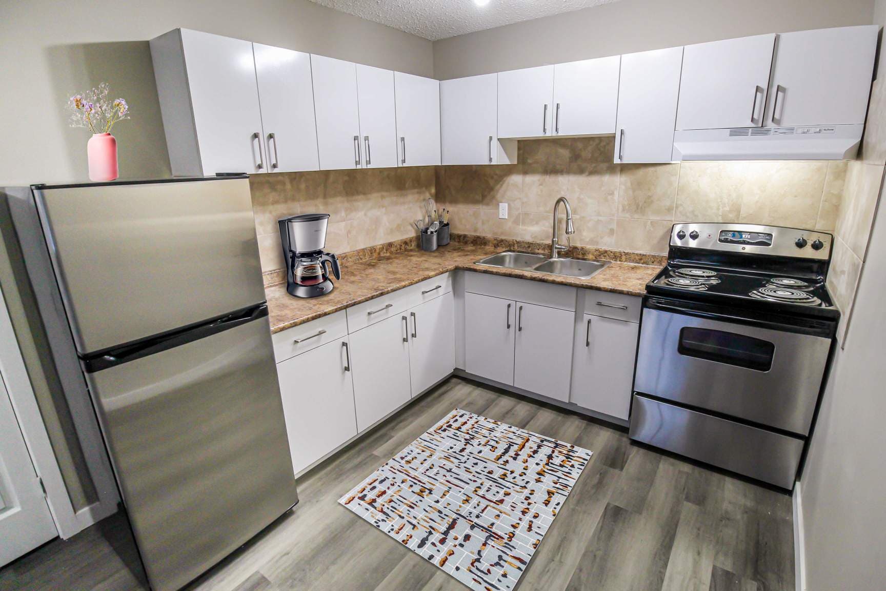 Mainstreet 1320 — 2 bedroom - Photo 4