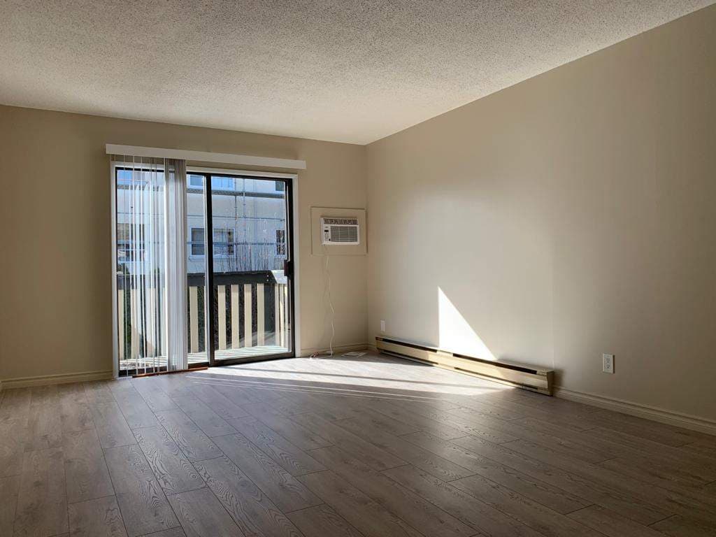 Vernon City View Apartments — Bachelor - Photo 2