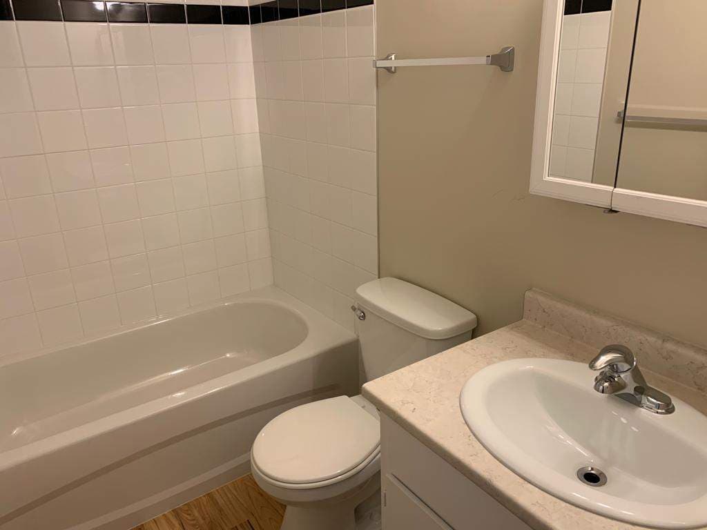 Vernon City View Apartments — Bachelor - Photo 5