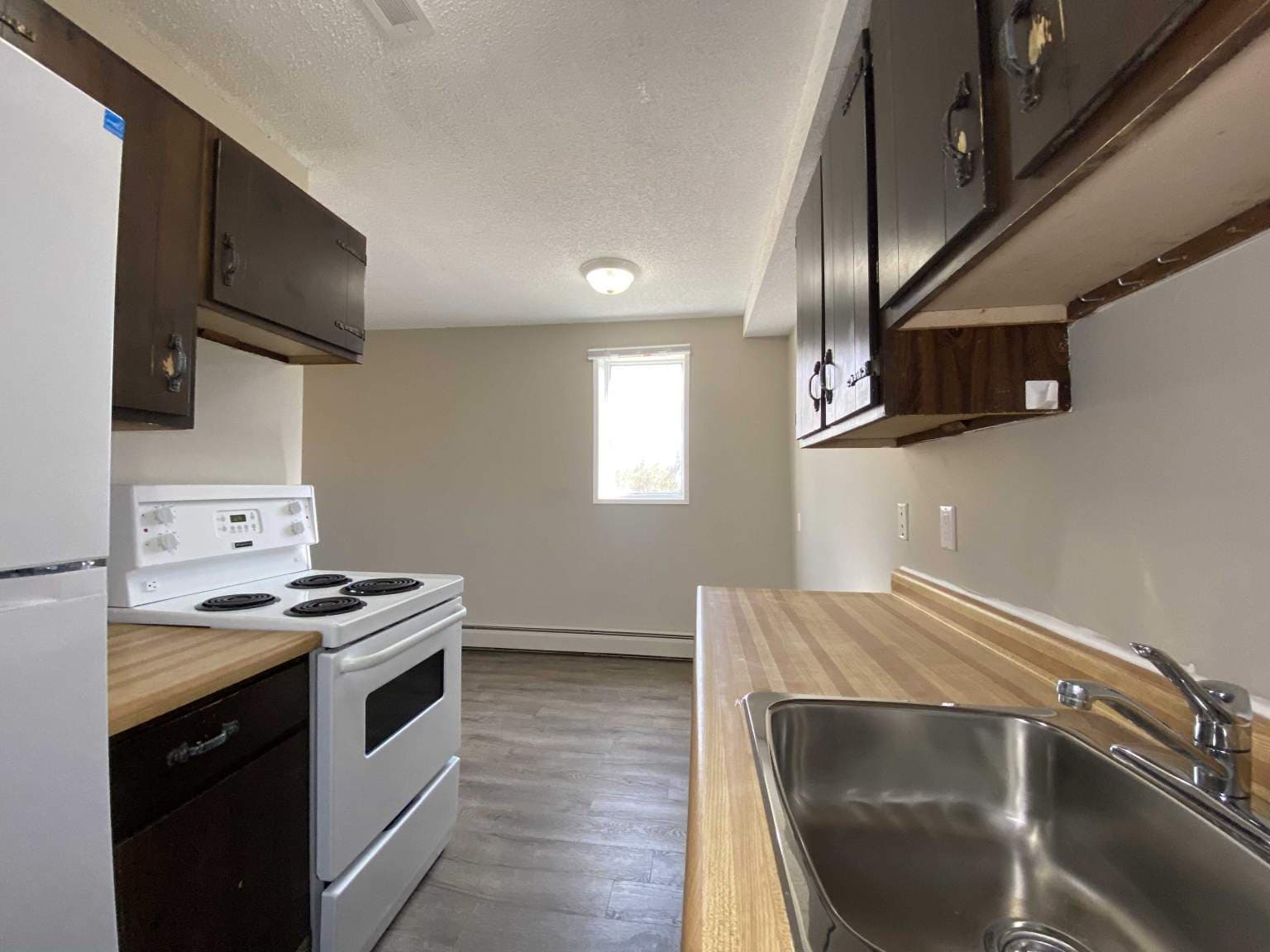 Lawson Place — 1 bedroom - Photo 4