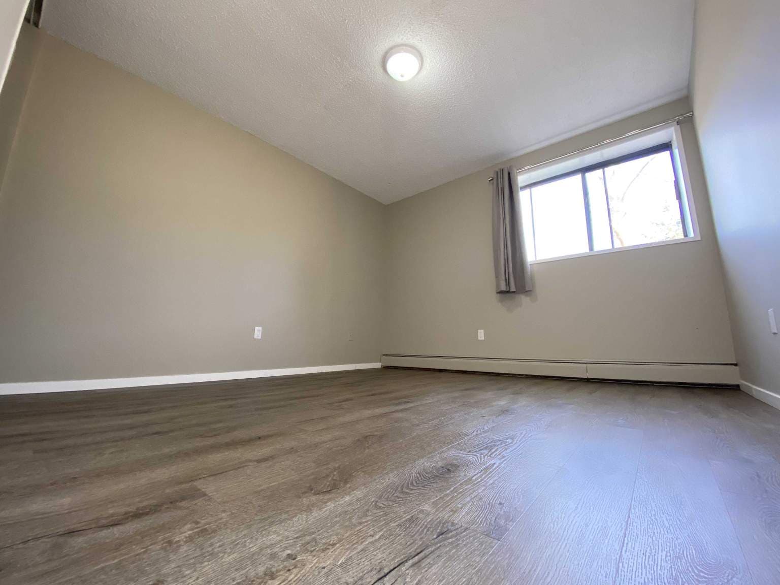 Lawson Place — 1 bedroom - Photo 3