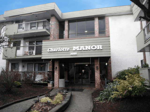 Charlotte Manor — Bachelor - Photo 3