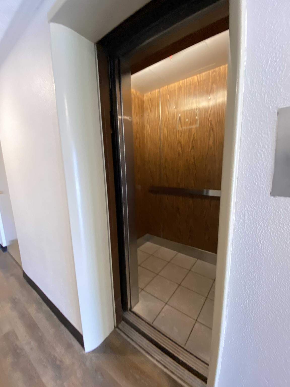 Chilliwack Central Apartments — Bachelor - Photo 10