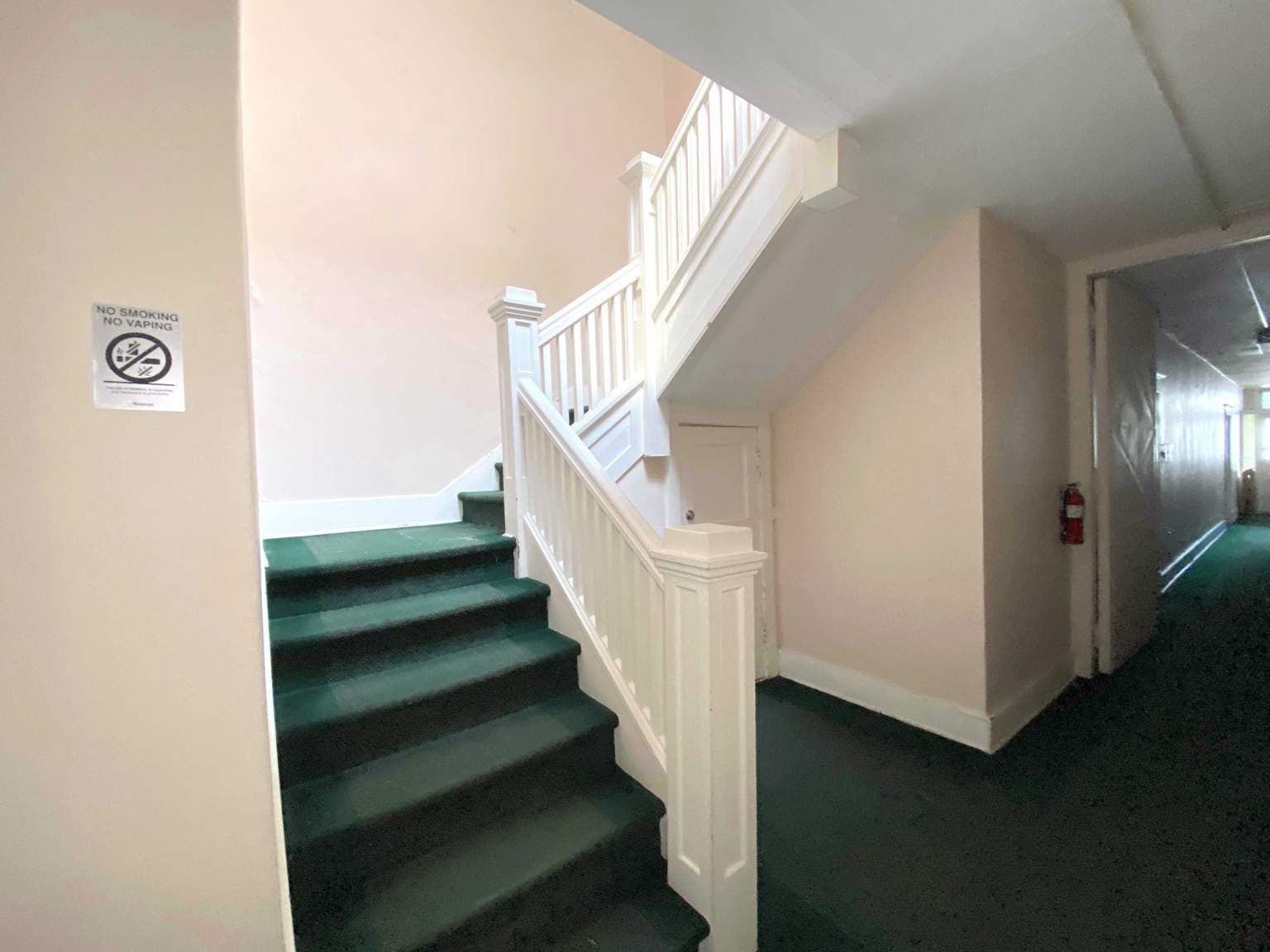 Royal Mission Apartments — 1 bedroom - Photo 8
