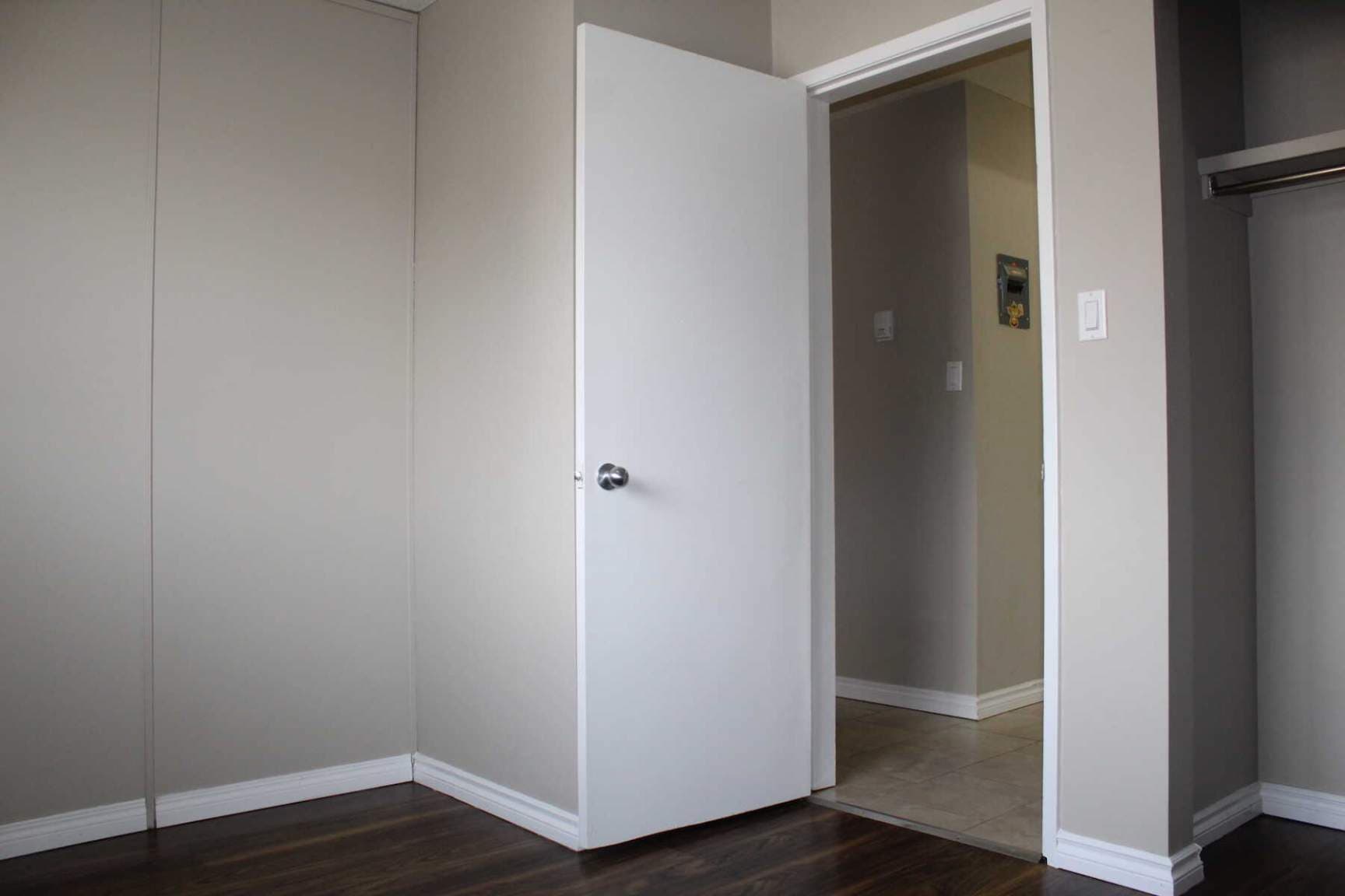 Confederation Place — 1 bedroom - Photo 5