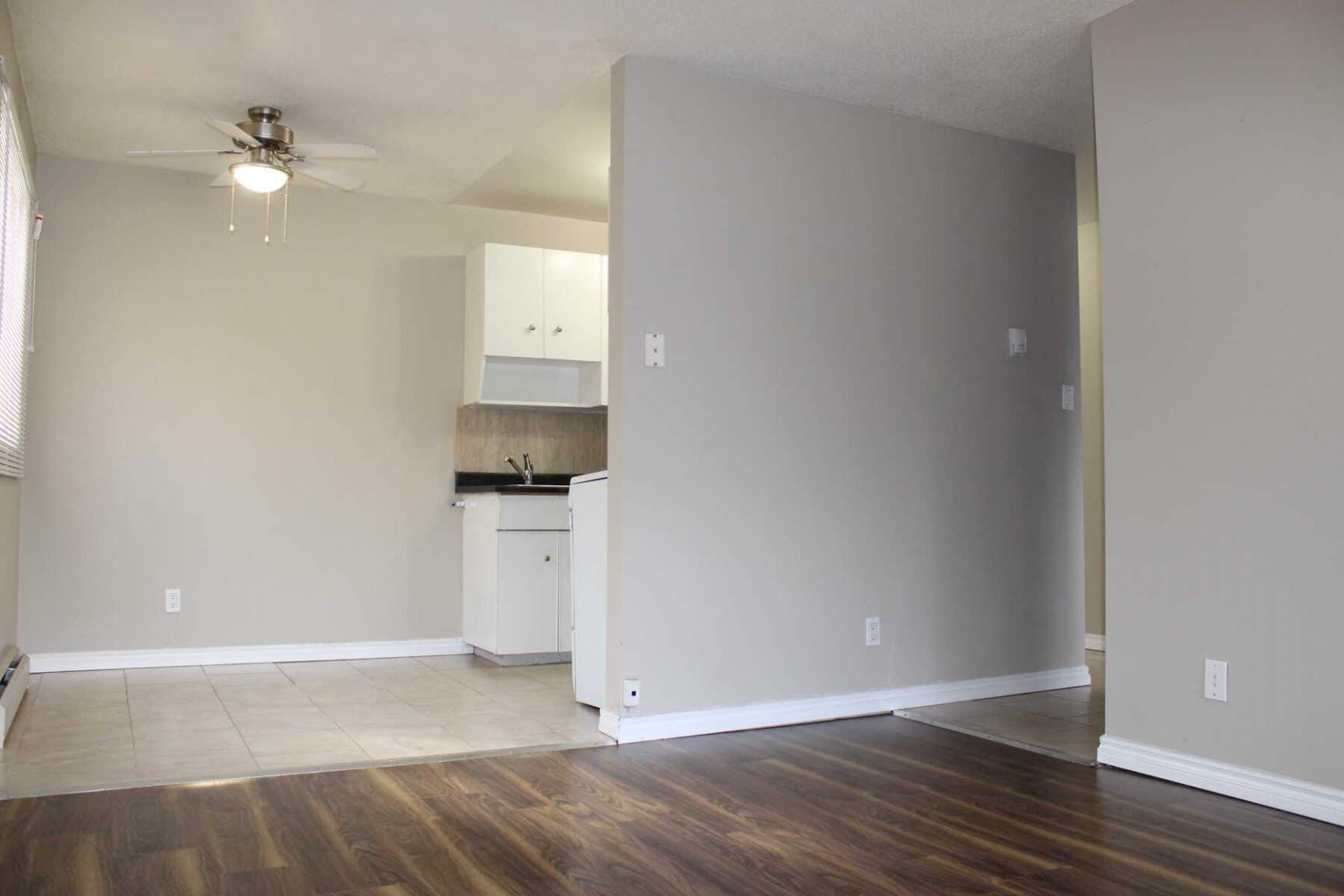 Confederation Place — 1 bedroom - Photo 4