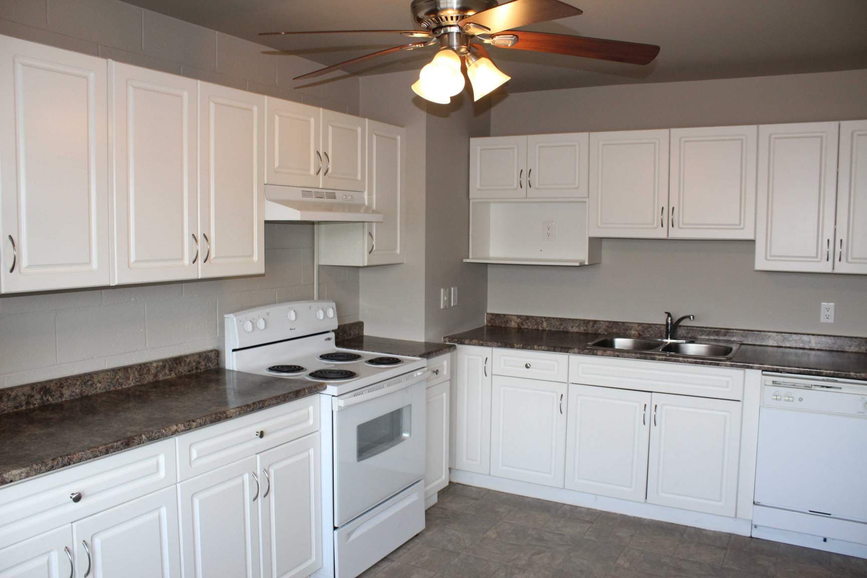 Highland Park Townhomes — 2 bedroom Townhouse - Photo 9