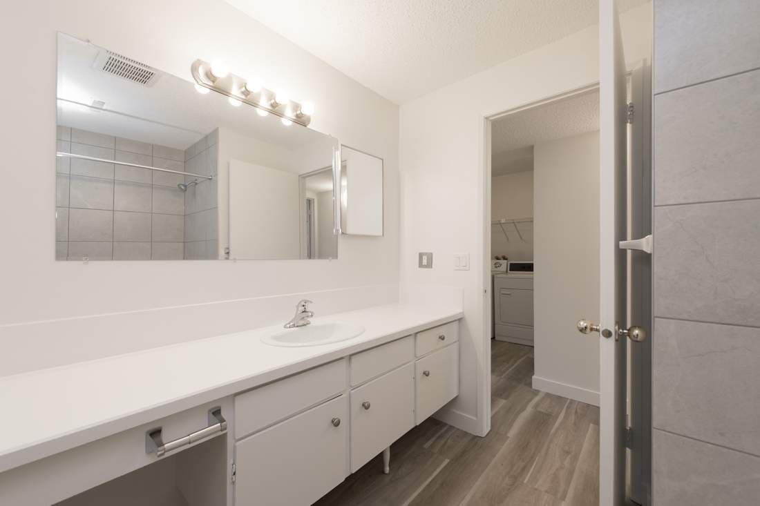 Bowness 4347 Apartments — 3 bedroom - Photo 4