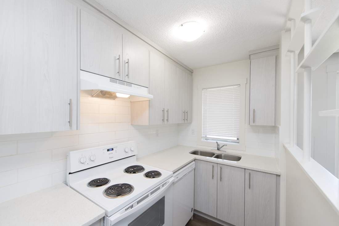 Mission Apartments — 1 bedroom - Photo 2