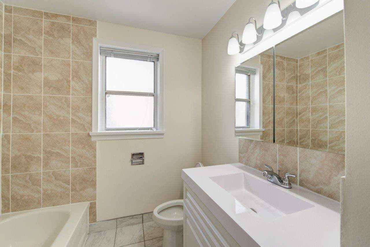 Beltline Apartments — 1 bedroom - Photo 8