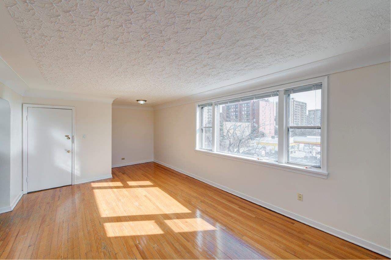 Beltline Apartments — 1 bedroom - Photo 4