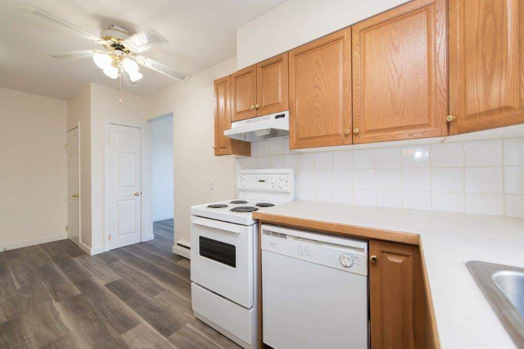 Dartmouth Apartments — 1 bedroom - Photo 11