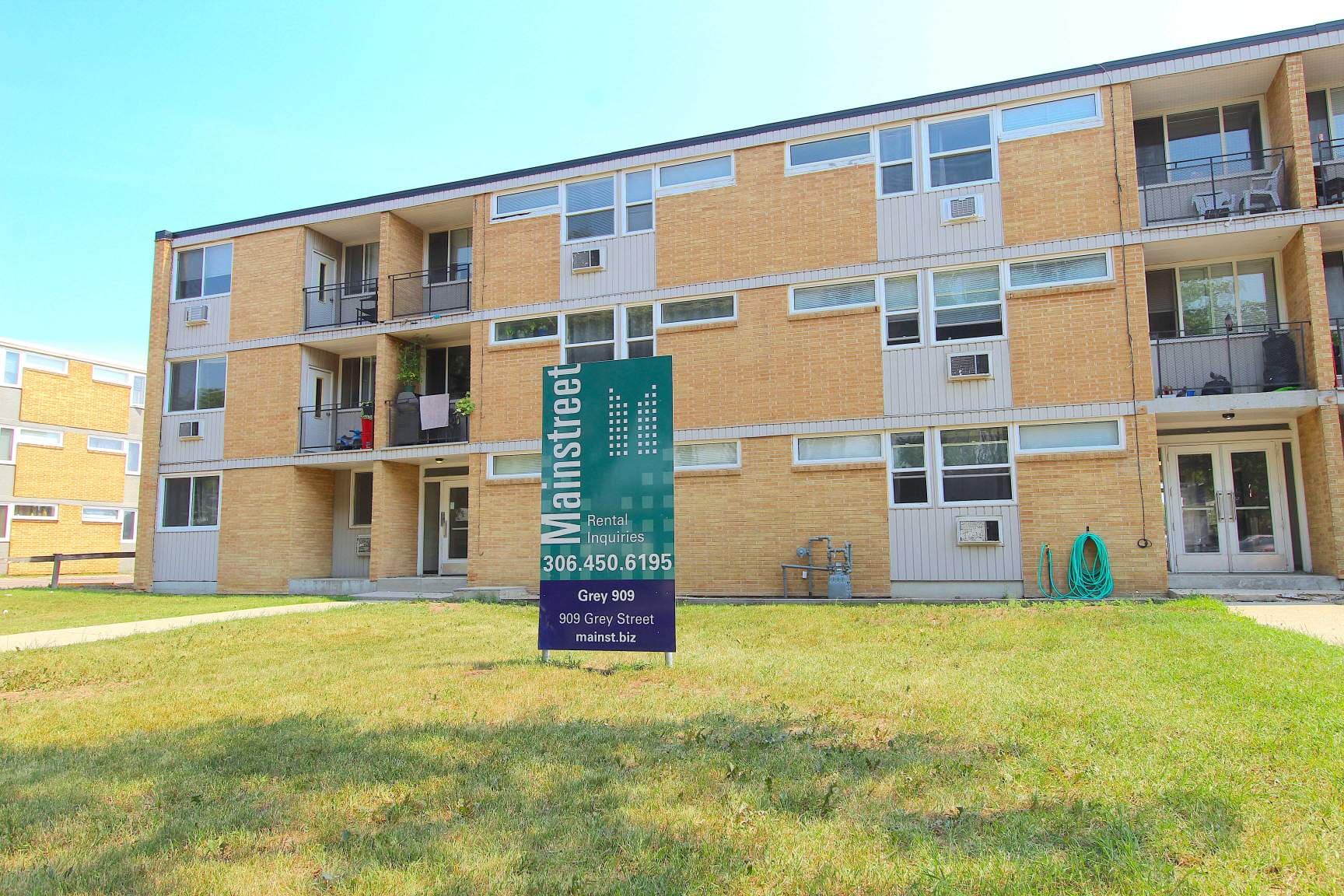 Grey 909 — 2 bedroom - Photo 4