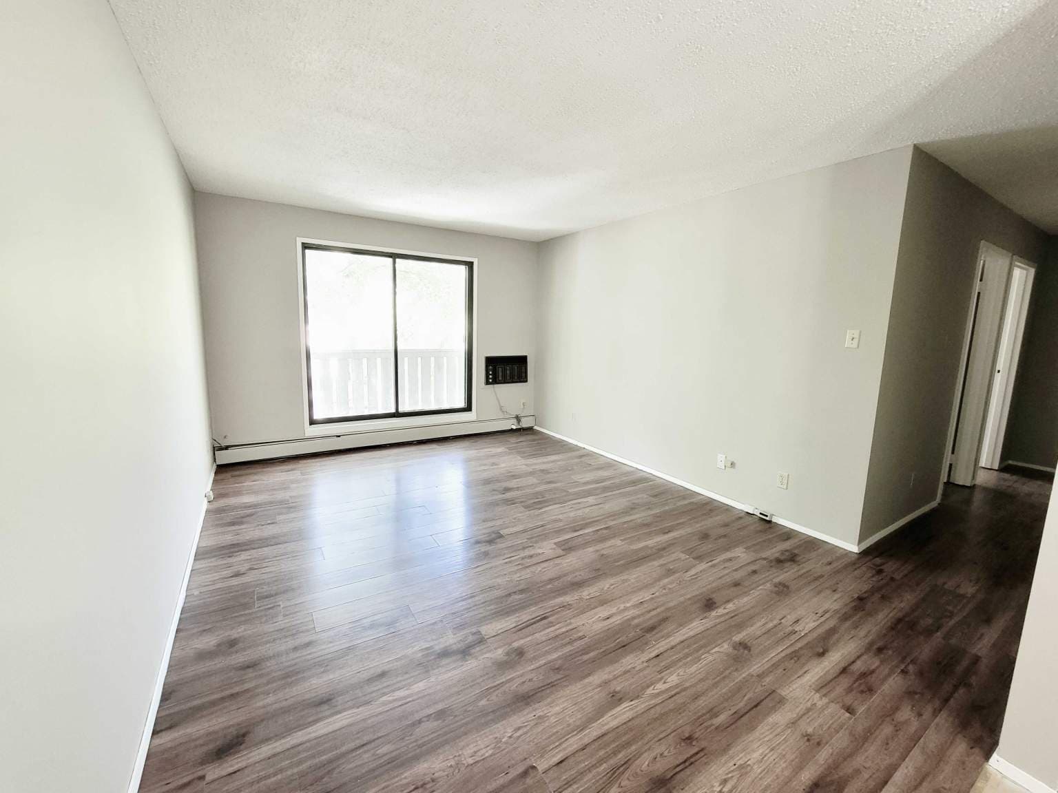 Sutherland 111 — 1 bedroom - Photo 2