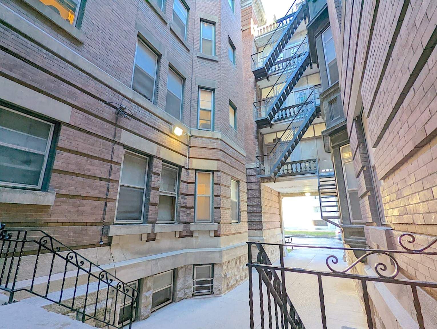 The Princeton — 2 bedroom - Photo 28