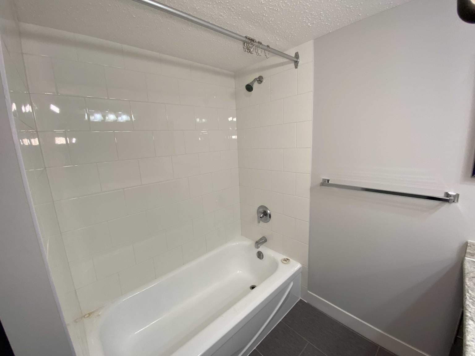 Queen's Park Townhomes — 2 bedroom - Photo 8