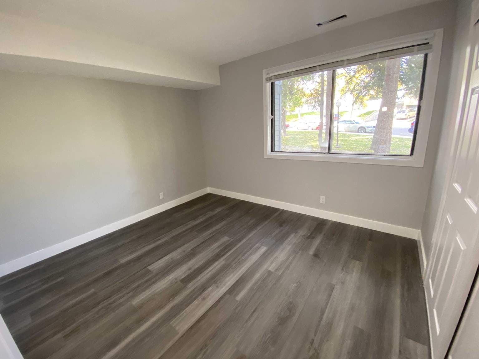 Queen's Park Townhomes — 2 bedroom - Photo 6